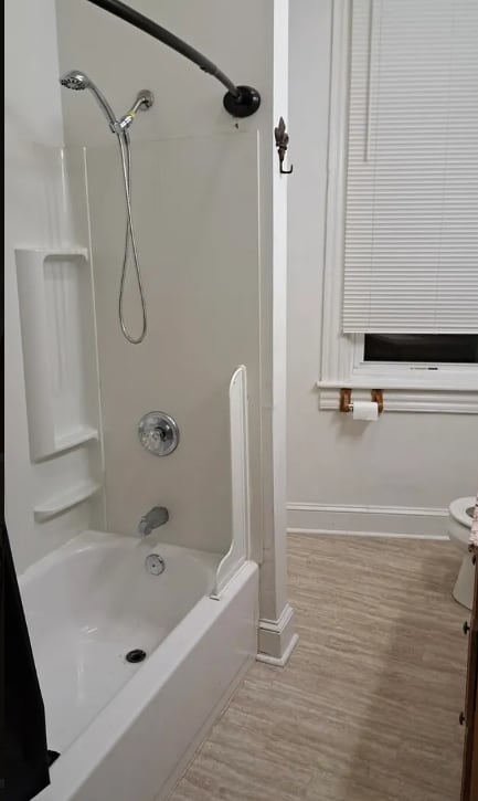 Building Photo - 221X Brookfield Ave