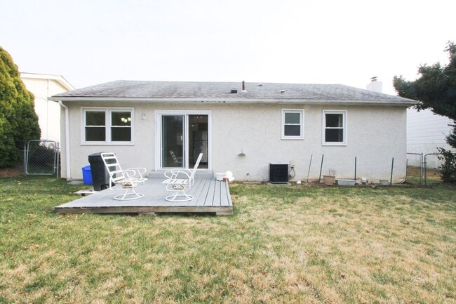 Building Photo - 617 Renz St