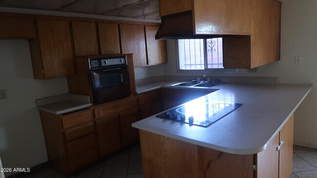 Building Photo - 1627 W Hazelwood St