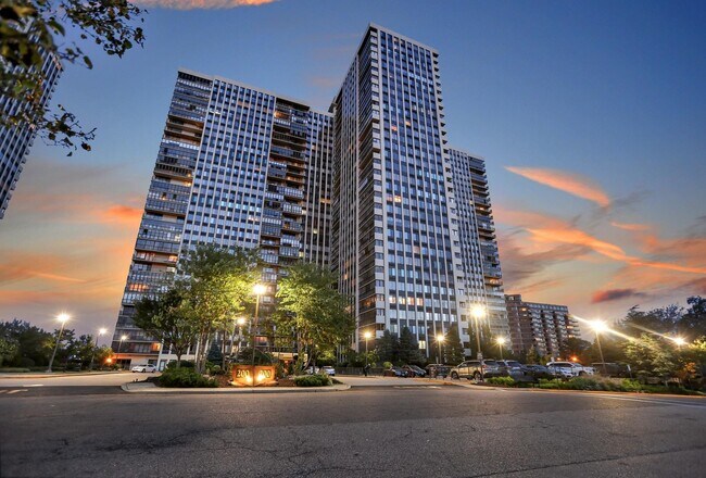 Building Photo - 200 Winston Dr