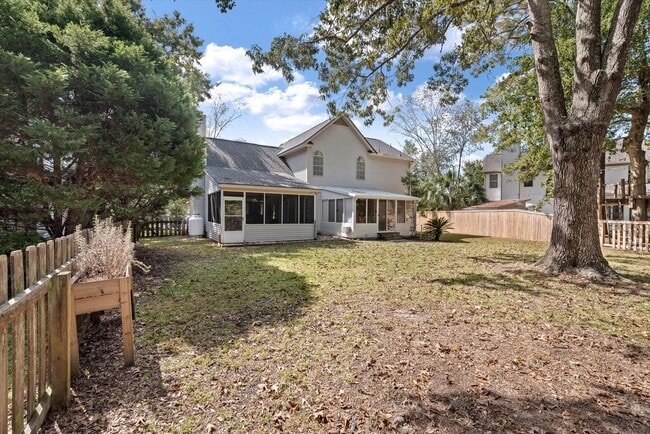 Building Photo - 3 BR, 2.5 BA, 2 Car Garage -- Charleston N...