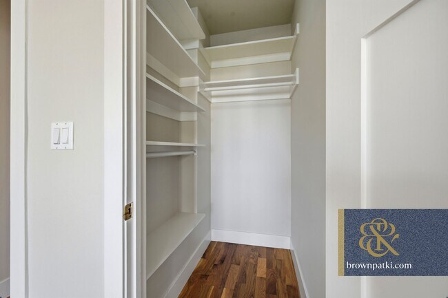 Building Photo - 362 Chenery St