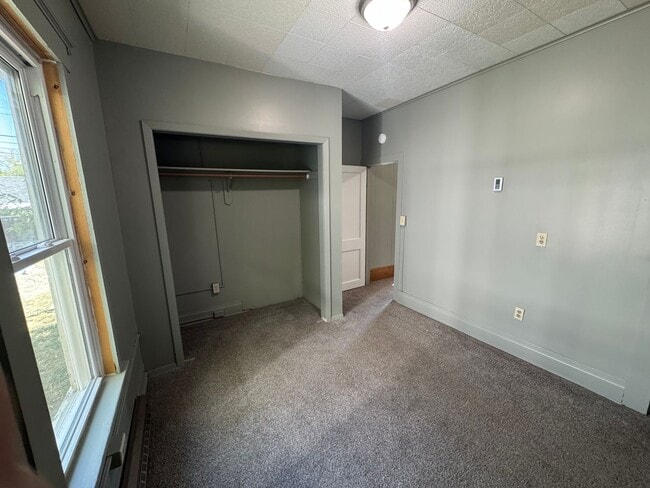 Building Photo - Incredible Downtown Location - 3 BR Home just blocks from Main Street