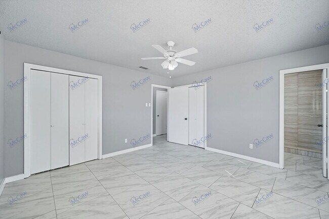Building Photo - 3538 Hacienda Dr