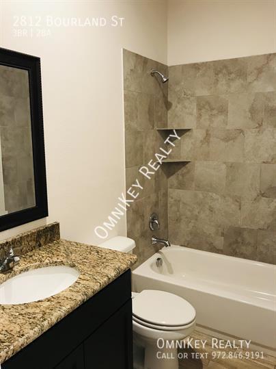 Building Photo - 2812 Bourland St