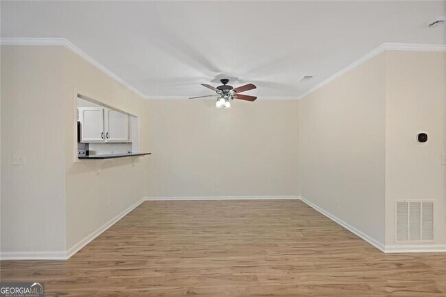 Building Photo - 911 Hollyfax Cir NE