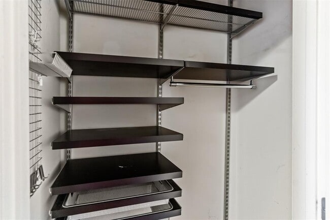 Building Photo - 360 Nueces St