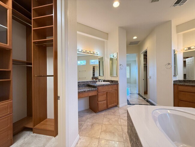 Building Photo - 10284 Sofferto Ave