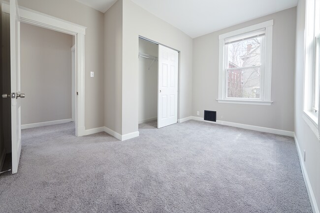Spacious third bedroom with enormous closet - 2354 Victor St
