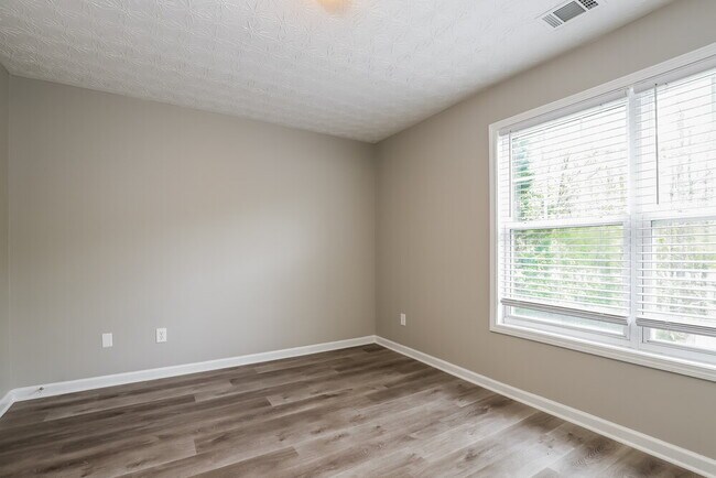 Building Photo - 281 Pearl Chambers Dr