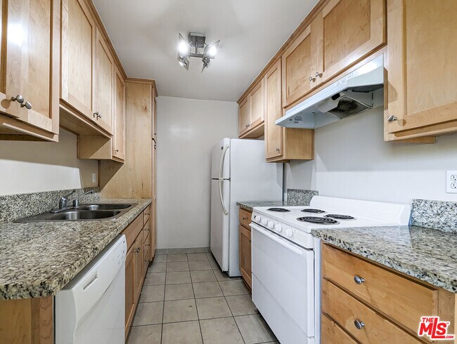 Building Photo - 1538 11th St