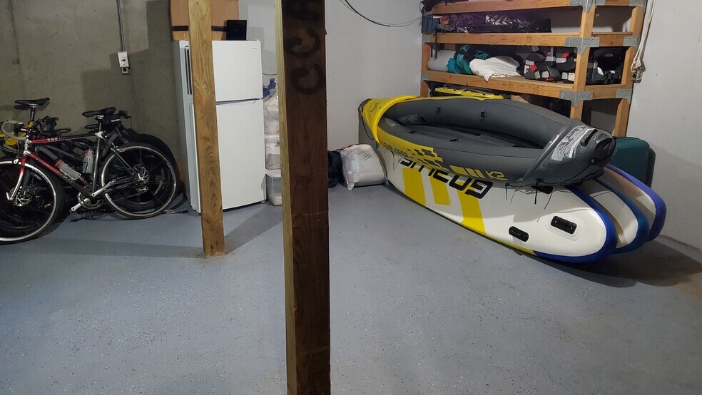 Building Photo - 7967 Sunset Dr