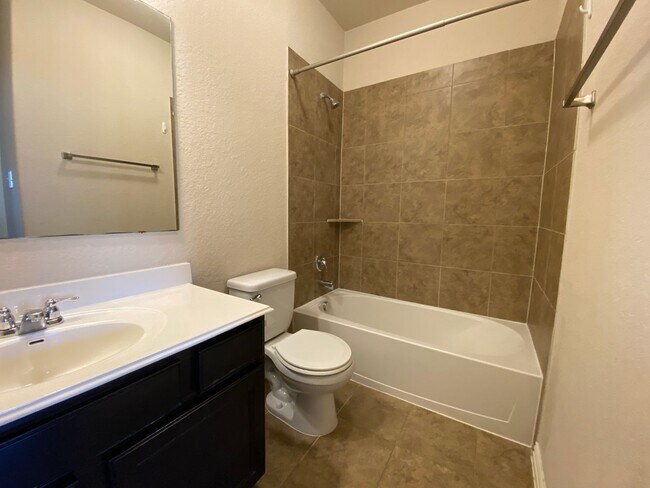 Building Photo - July Move-In Special