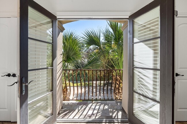 Building Photo - 4134 Bellefontaine