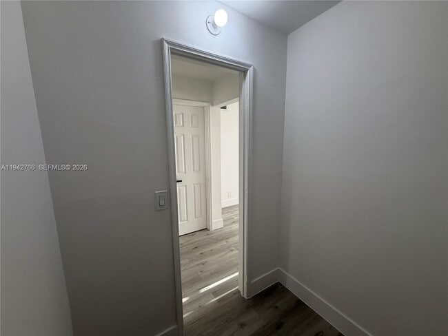 Building Photo - 9470 Live Oak Pl