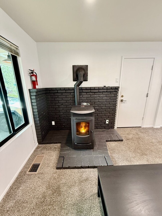 Building Photo - 41 Ridgecrest Dr