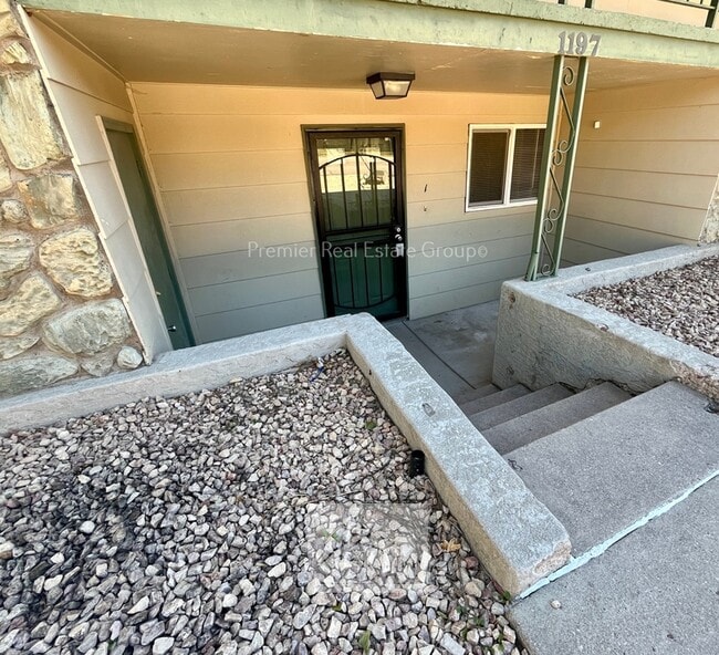 Building Photo - 1197 Cree Dr