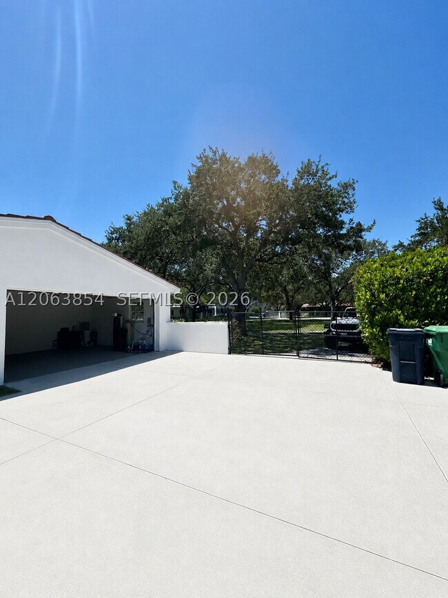 Building Photo - 12345 SW 63rd Ave