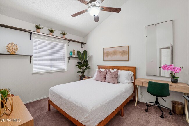 Building Photo - 12120 Desert Quail Ave