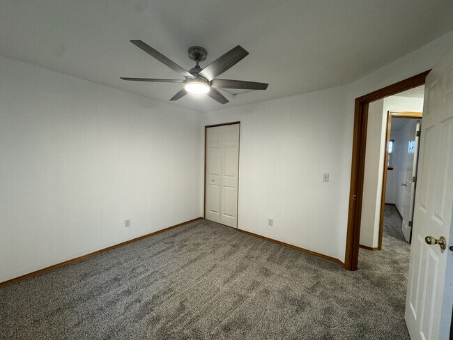 Building Photo - 4534 SW Pasadena St