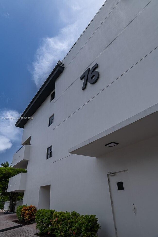 Building Photo - 76 Isle of Venice Dr