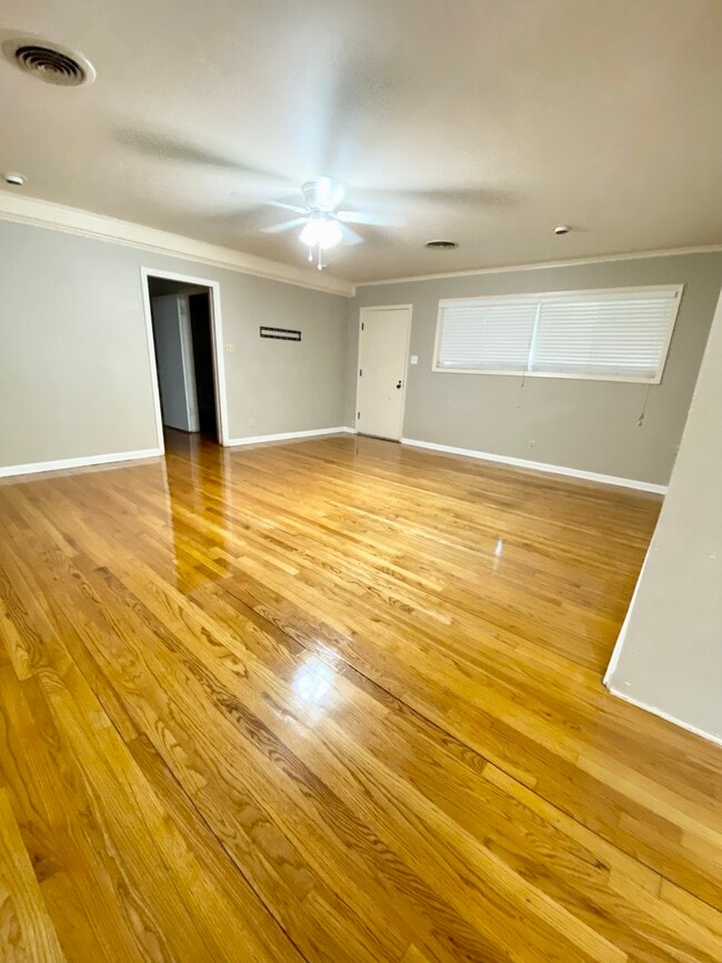 Building Photo - 205 Leonpacher Rd