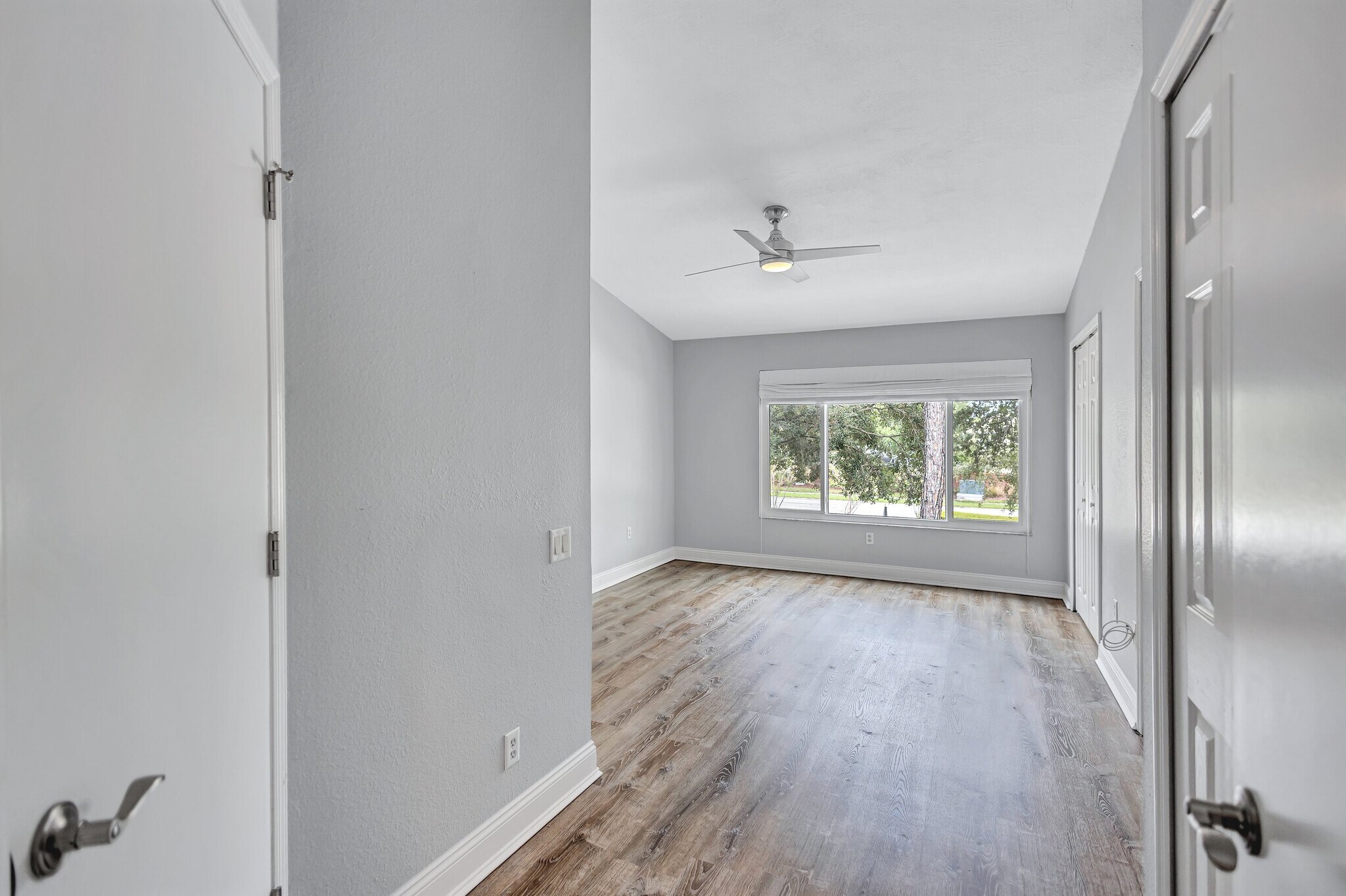 Building Photo - 12450 Berkeley Square Dr