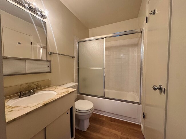 Building Photo - $500 MOVE IN SPECIAL!!! Studio Condo Available at Watergate Complex in Emeryville!