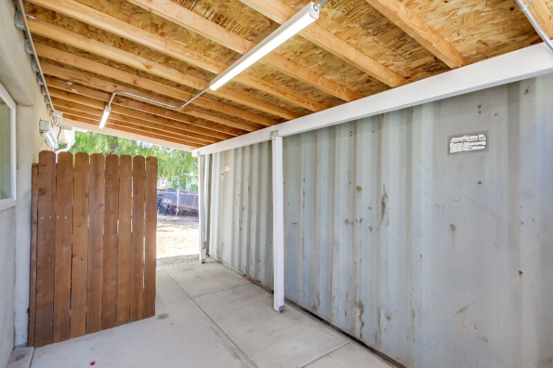 Building Photo - 9177 Creekford Dr