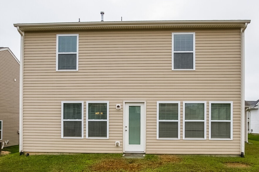 Building Photo - 1120 Black Diamond Dr