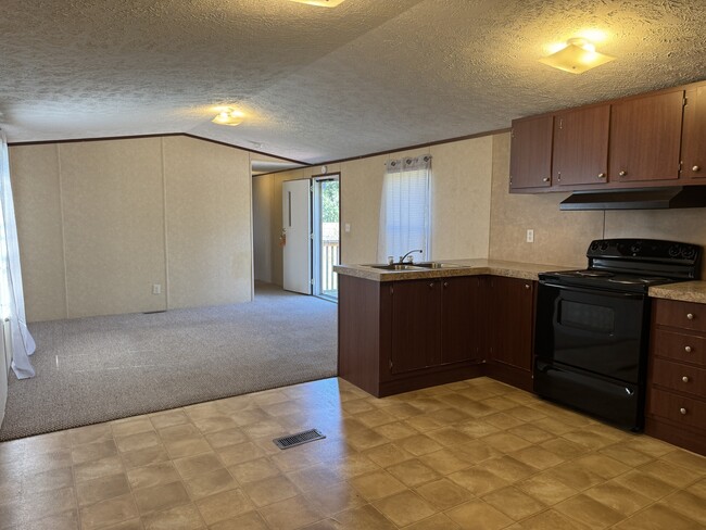 Building Photo - 330 Gaither Rd