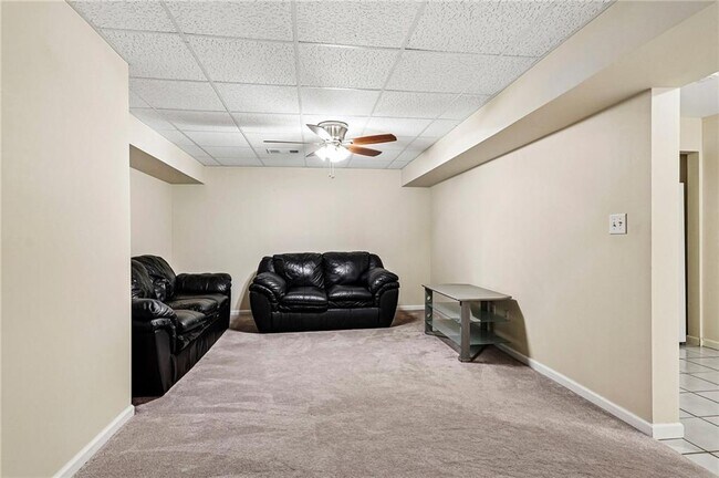 Building Photo - 2125 Melrose Trce