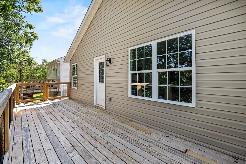 Building Photo - 812 Aubrey Ave