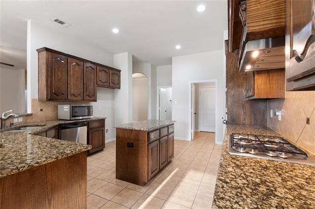 Building Photo - 4013 Dalton Dr