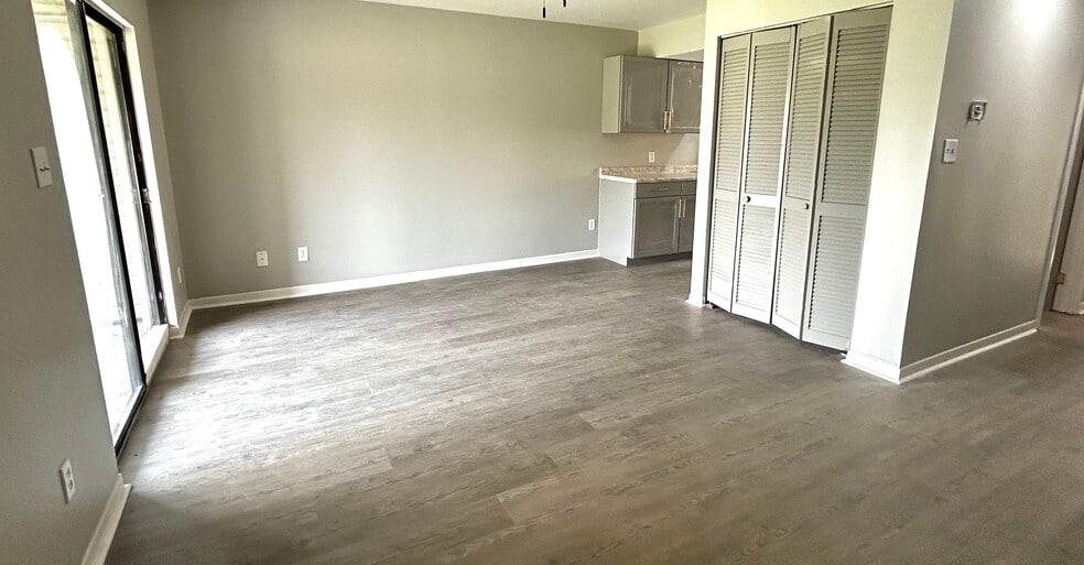 Building Photo - Willow Trace