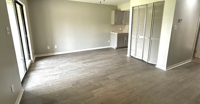 Building Photo - Willow Trace