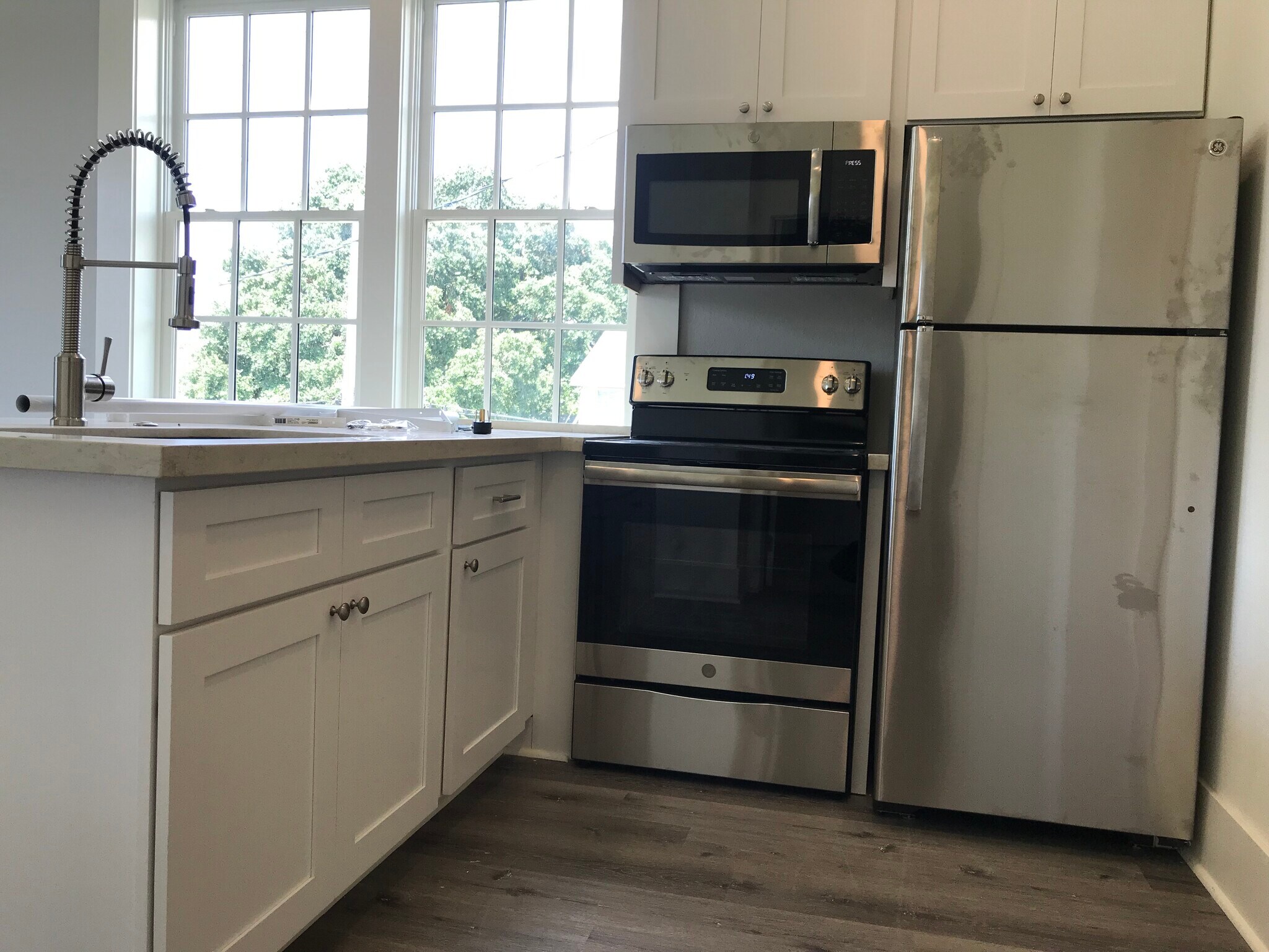 Stainless Appliances - 1509 Highland Rd
