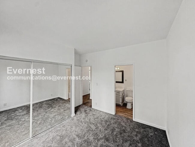 Building Photo - 1424 Market St