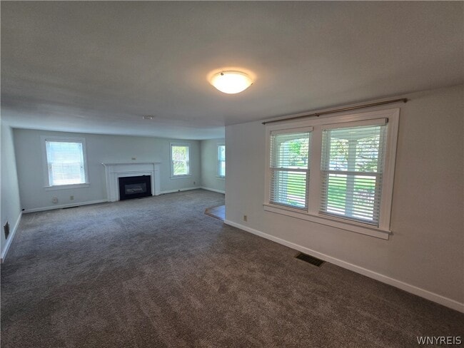 Building Photo - 4289 Harris Hill Rd