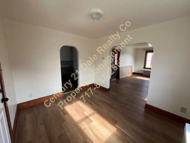 Building Photo - 3 BR Cape Cod in Eastern School District R...