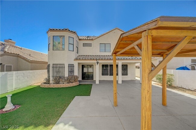 Building Photo - 2616 Camphor Tree St