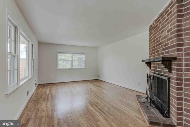 Building Photo - 9703 Stoneham Terrace