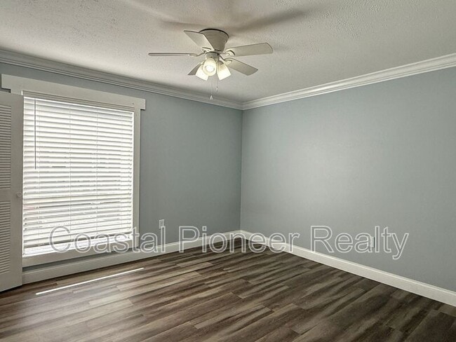 Building Photo - 11815 Cypress Hill Cir