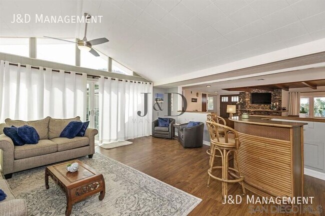 Building Photo - 3705 Putter Dr