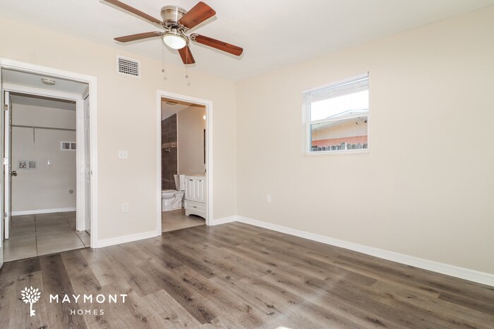 Building Photo - 2250 Norman Dr