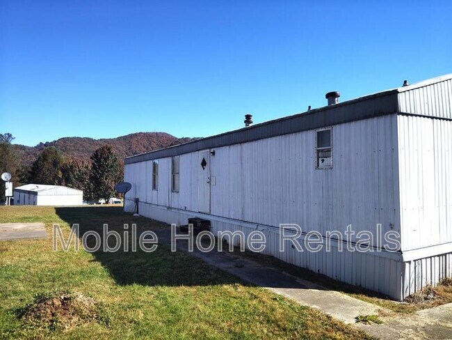 Building Photo - 32 Red Fox Loop