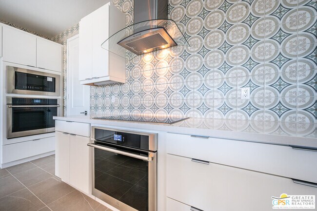 Building Photo - 2651 Lavender Ln