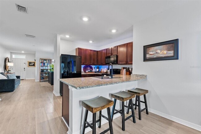 Building Photo - 10918 Trailing Vine Dr