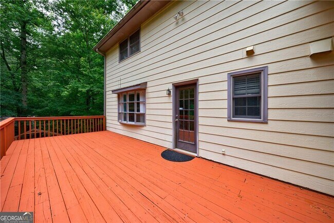 Building Photo - 10565 Shallowford Rd