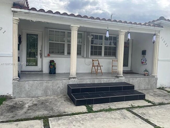 Building Photo - 11221 NE 9th Ave